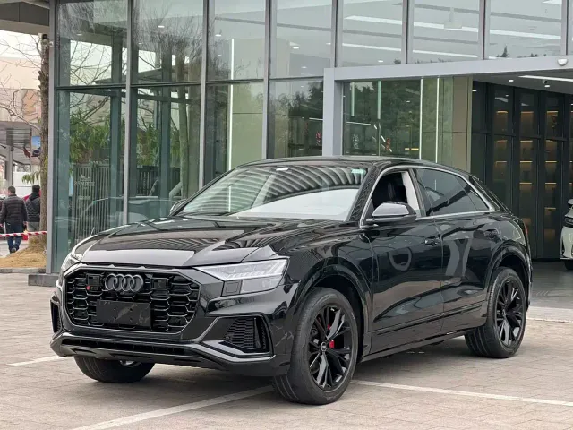 Audi Q8 — Фото автомобиля 2