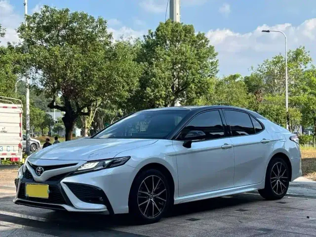 Фотография автомобиля — Toyota Camry