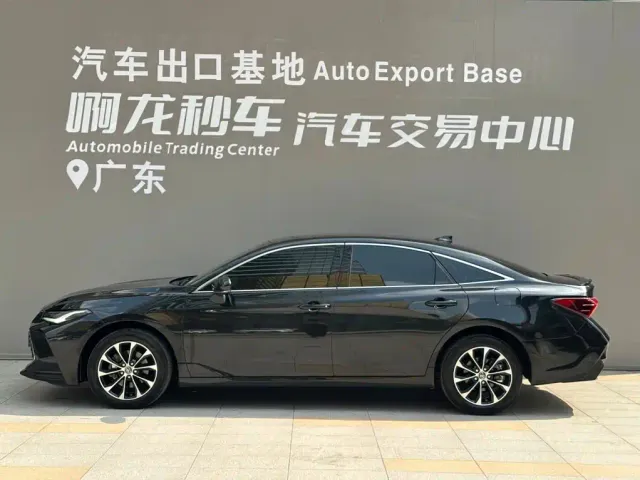 Toyota Avalon — Фото автомобиля 3