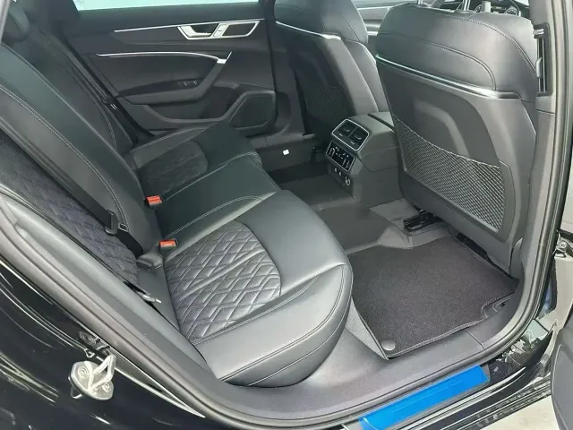 Audi A6L — Фото автомобиля 12