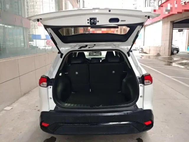 Toyota Frontlander 2022 2.0L CVT Leading Edition — Фото автомобиля 18