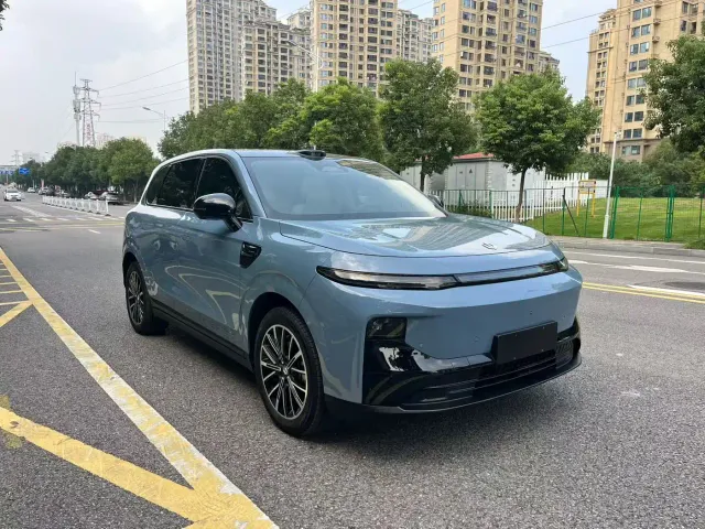 Leapmotor B10 — Фото автомобиля 3