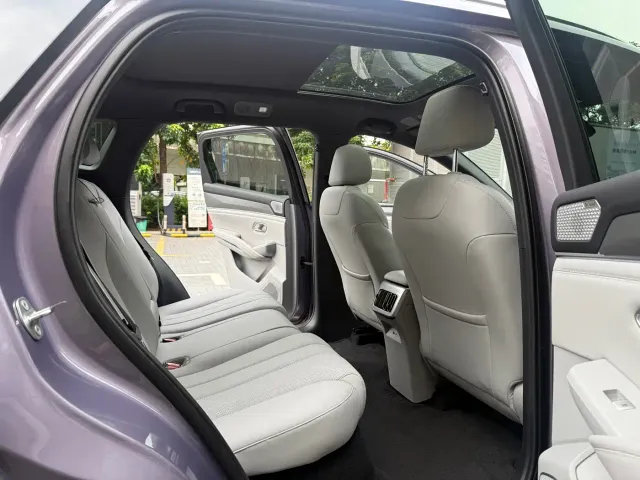 BYD Song Ultra — Фото автомобиля 10