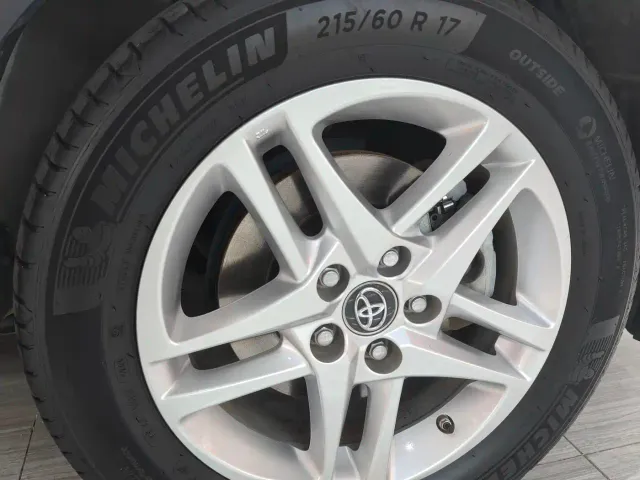 Toyota C-HR — Фото автомобиля 10