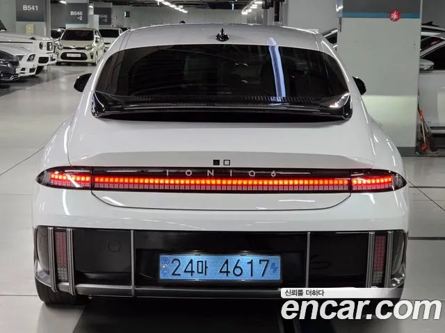Hyundai Ioniq 6 — Фото автомобиля 3