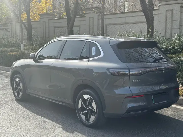 Geely Galaxy E5 — Фото автомобиля 4