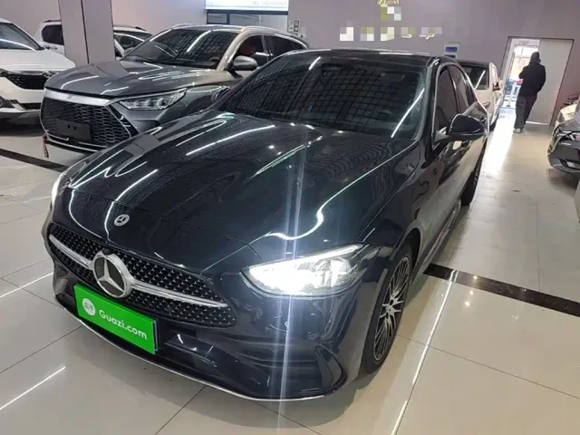 Фотография автомобиля — Mercedes-Benz C-Class