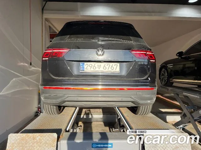 Volkswagen Tiguan Generation 2 — Фото автомобиля 2