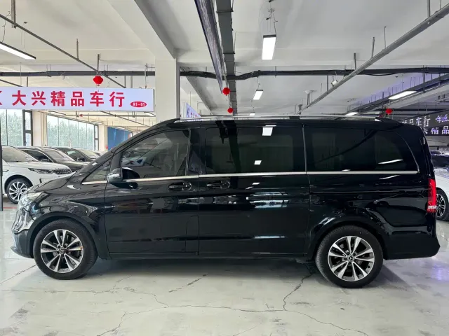 Mercedes-Benz V-Class — Фото автомобиля 4