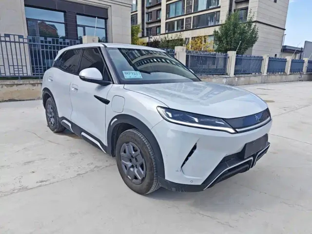 BYD Yuan UP — Фото автомобиля 3