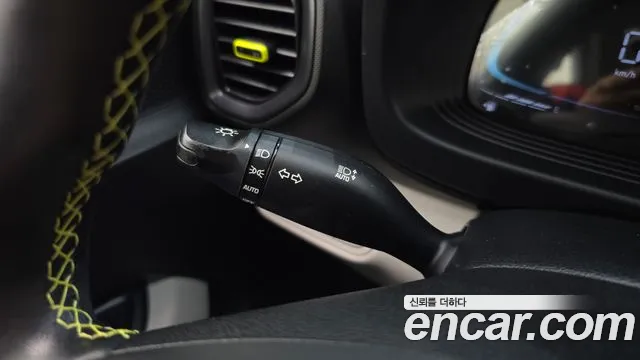 Hyundai Venue — Фото автомобиля 19