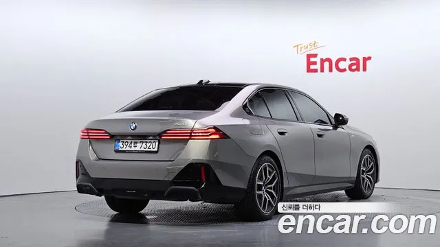 BMW 5-Series — Фото автомобиля 2