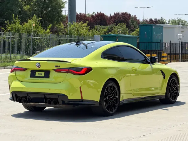 BMW M4 — Фото автомобиля 6