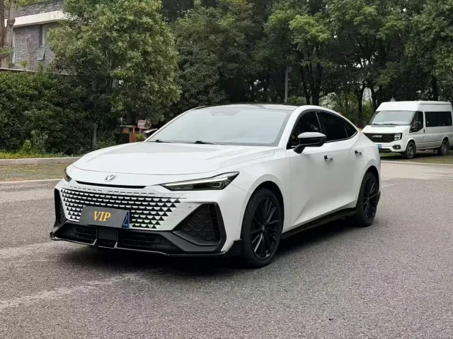 Фотография автомобиля — Changan UNI-V