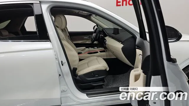 Genesis GV70 2.5T Бензин 2WD — Фото автомобиля 12