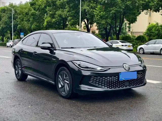 Volkswagen Lamando — Фото автомобиля 2
