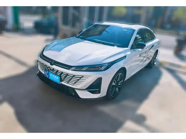 Фотография автомобиля — Changan Eado