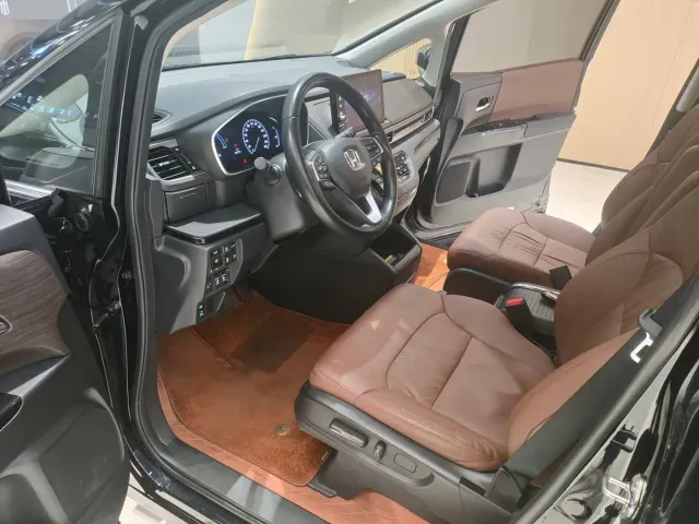 Honda Odyssey — Фото автомобиля 9