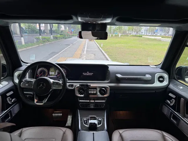 Mercedes-Benz G-Class — Фото автомобиля 11