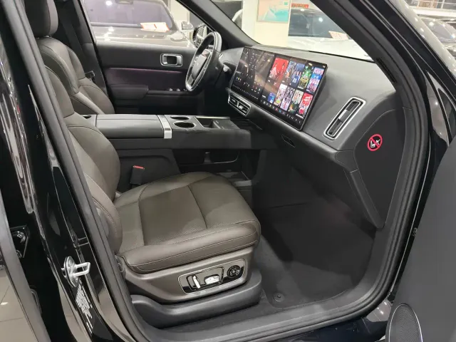Li Auto L9 — Фото автомобиля 7