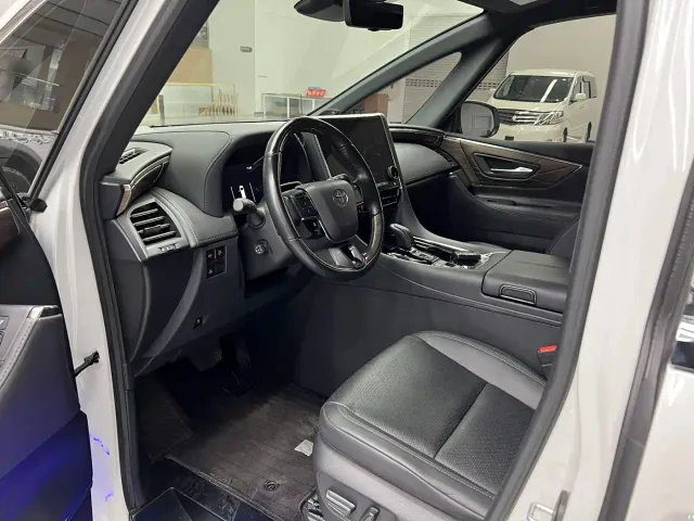 Toyota Alphard — Фото автомобиля 4