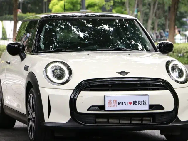 MINI Hatch — Фото автомобиля 4