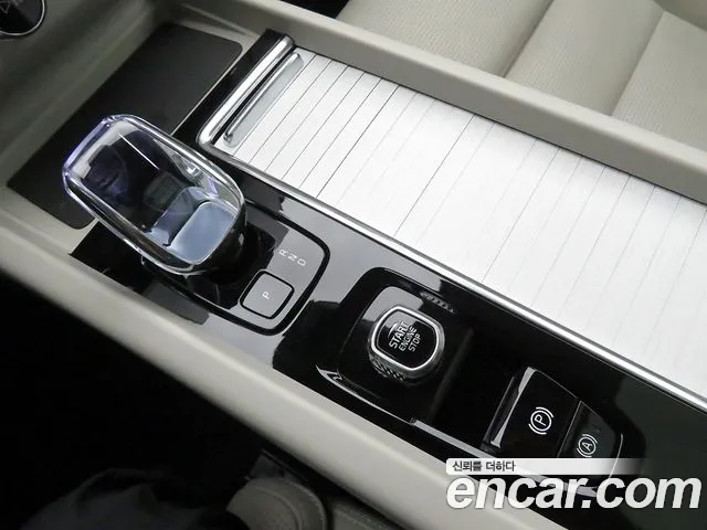 Volvo XC60 2nd Gen — Фото автомобиля 9