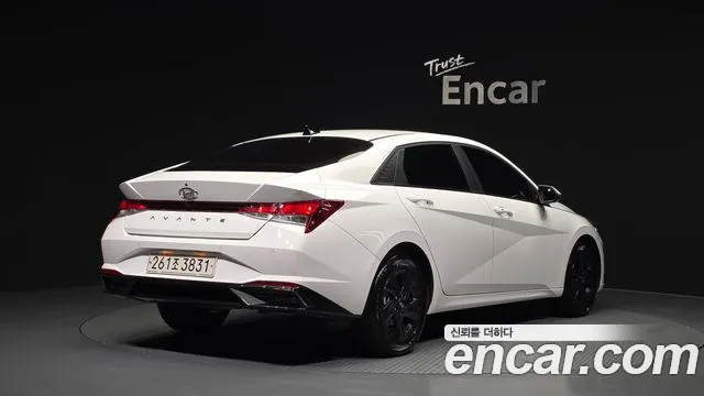 Hyundai AVANTE Avante (CN7) — Фото автомобиля 2