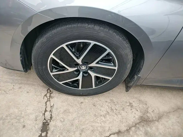 BYD Qin L — Фото автомобиля 22