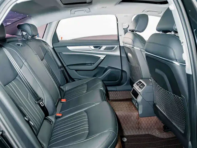 Audi A6L — Фото автомобиля 21