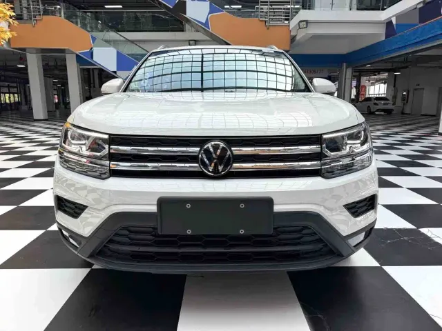 Volkswagen Tharu — Фото автомобиля 2