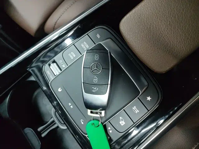Mercedes-Benz GLB-Class — Фото автомобиля 8