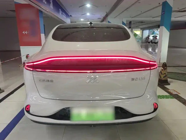 IM Motors LS6 — Фото автомобиля 5