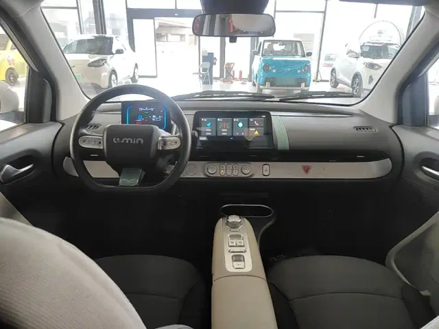 Changan Lumin — Фото автомобиля 9