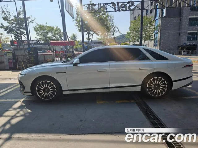 Hyundai Grandeur GN7 — Фото автомобиля 3