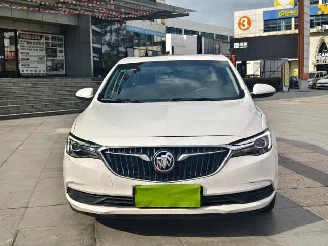 Buick Excelle — Фото автомобиля 2