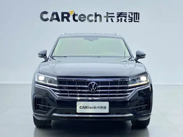 Volkswagen Touareg — Фото автомобиля 2