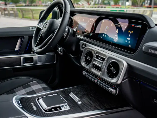 Mercedes-Benz G-Class — Фото автомобиля 30