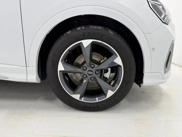 Audi Q3 — Фото автомобиля 21