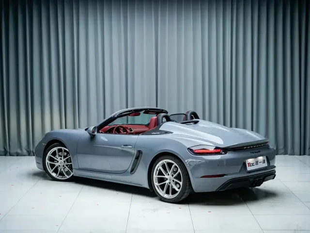 Porsche 718 — Фото автомобиля 11