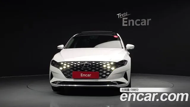 Hyundai Grandeur Grandeur (New) Hybrid — Фото автомобиля 3