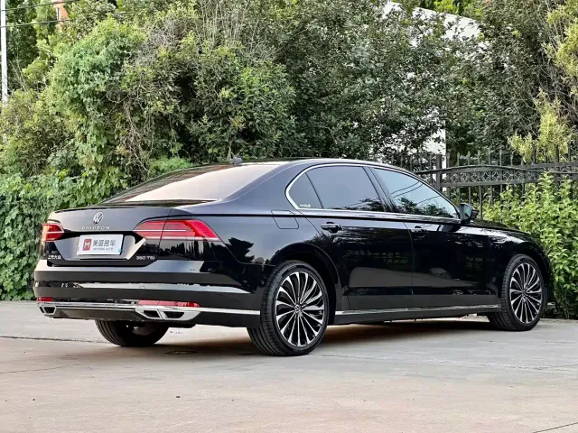 Volkswagen Phideon — Фото автомобиля 9