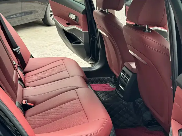 BMW 3 Series — Фото автомобиля 9
