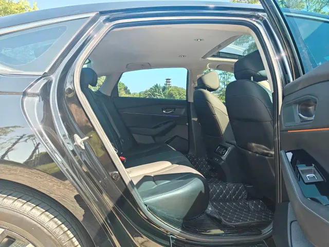Honda Accord — Фото автомобиля 8