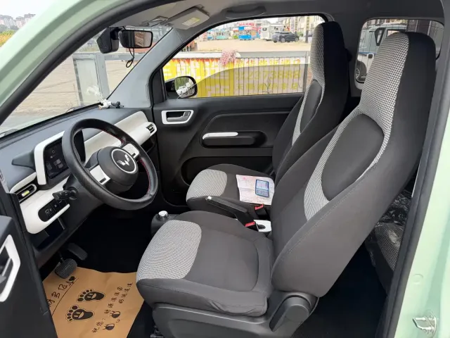 Wuling Hongguang Mini EV — Фото автомобиля 7