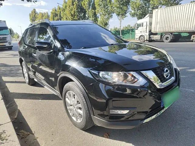 Nissan X-Trail — Фото автомобиля 3