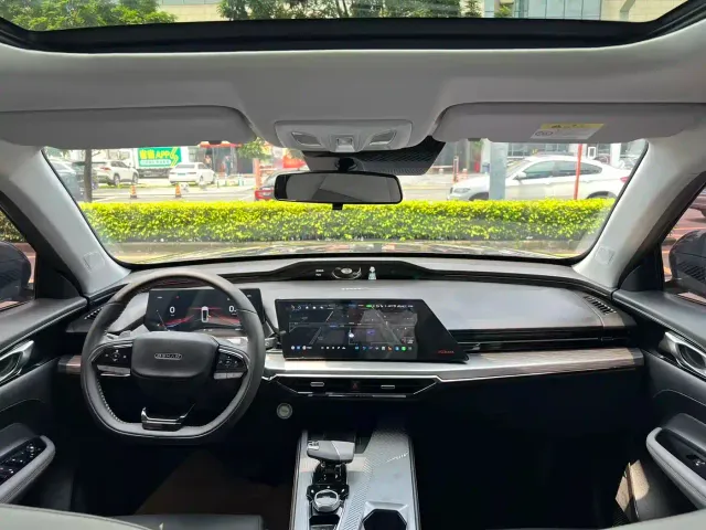 Changan Z6 — Фото автомобиля 17