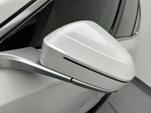 BMW 5 Series — Фото автомобиля 22