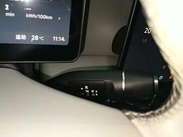 Leapmotor B10 — Фото автомобиля 13