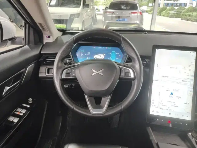 Xpeng G3 — Фото автомобиля 10